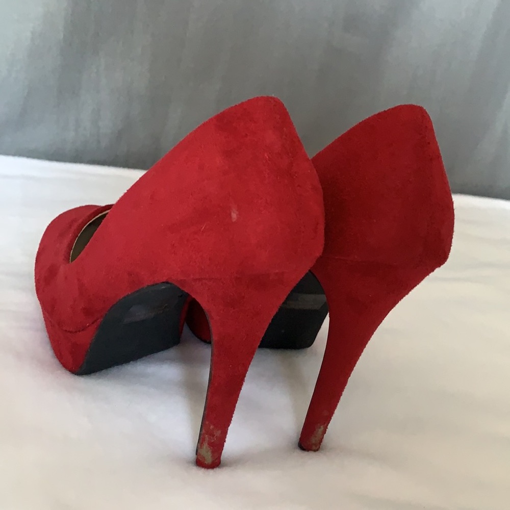 Red heels - Picture 5 of 14